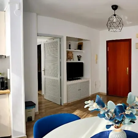 Light Blue - Centrico * Τορρεμολίνος