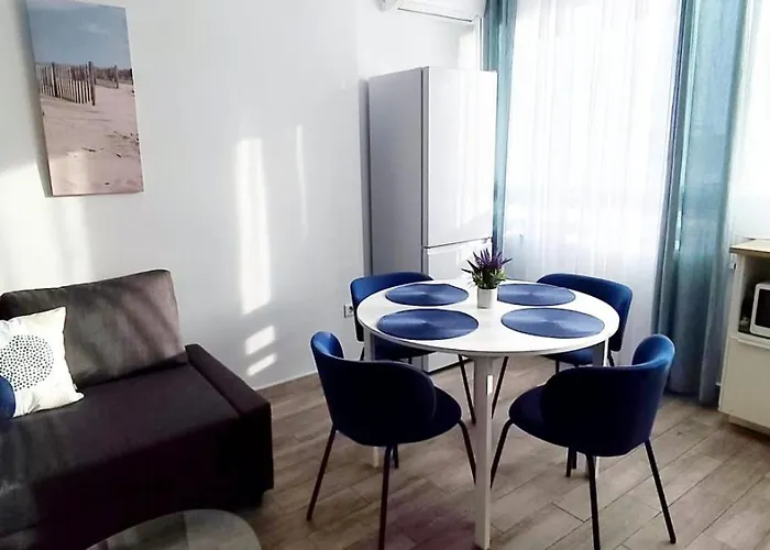 Light Blue - Centrico * Torremolinos